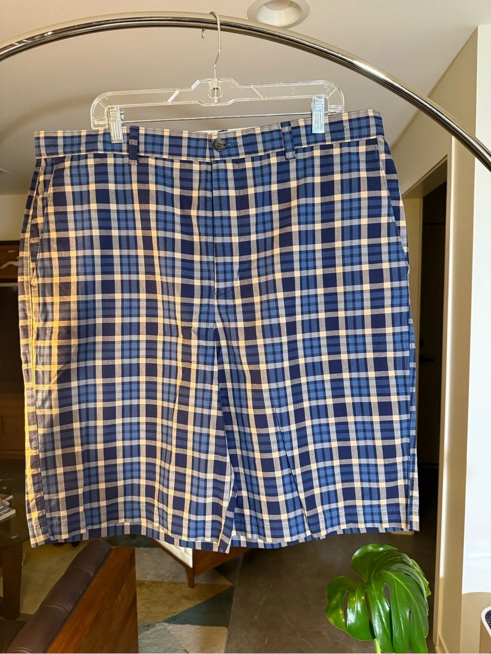 Banana Republic Blue and White Plaid Flat Front Shorts Golf School Preppy